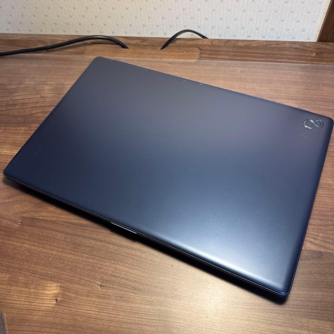 Fujitsu LIFEBOOK ah50/H1（ノートPC）