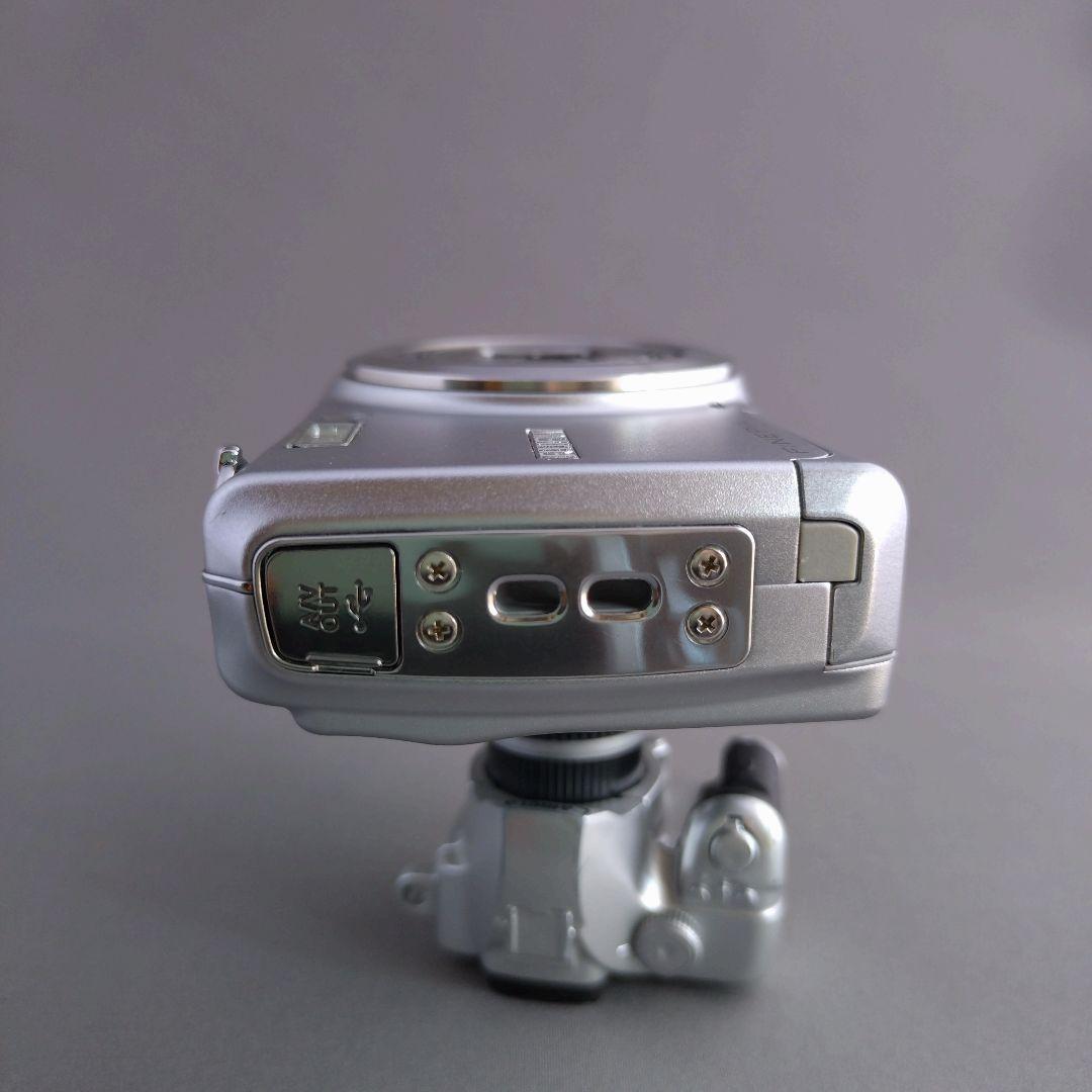 【美品】FUJIFILM FinePix F100fd