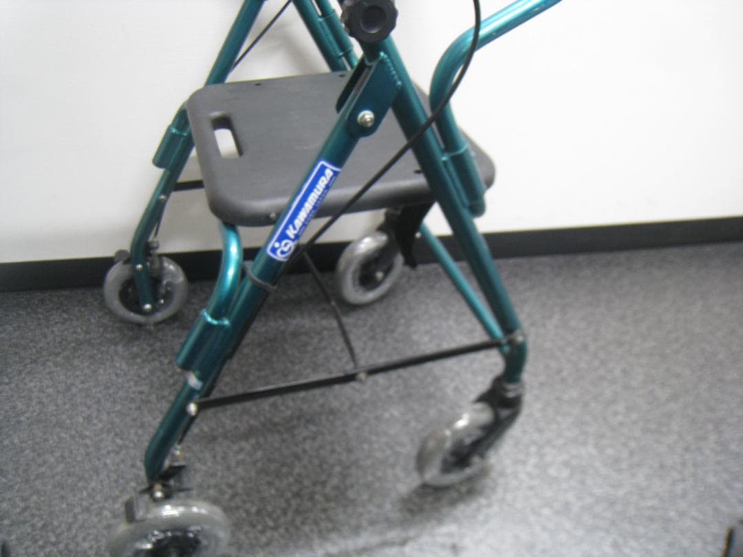 【カワムラサイクル】四輪歩行車 KW20 グリーン ②