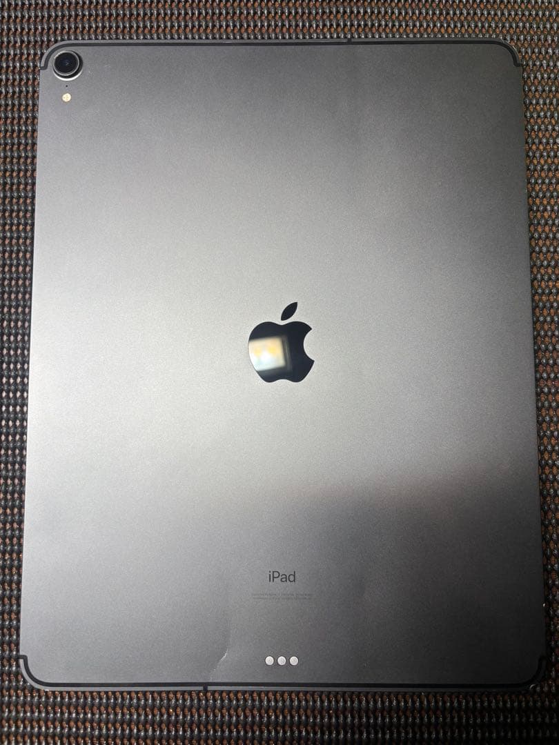 最終値下げ　Apple iPad Pro 12.9インチ　第三世代　キーボード付
