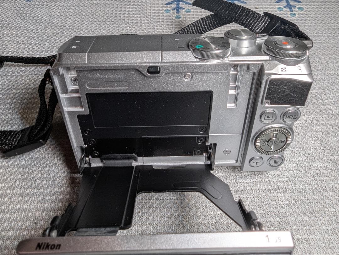 Nikon1 J5 レンズ他セット販売