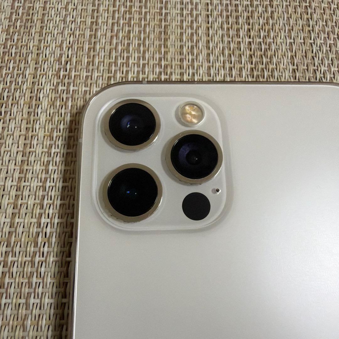 Apple iPhone 12 Pro シルバー 本体　simフリー