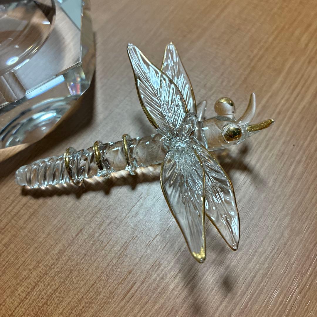 【新品同様】クリスタル灰皿とトンボ2個セット　ガラス細工　透明　喫煙者