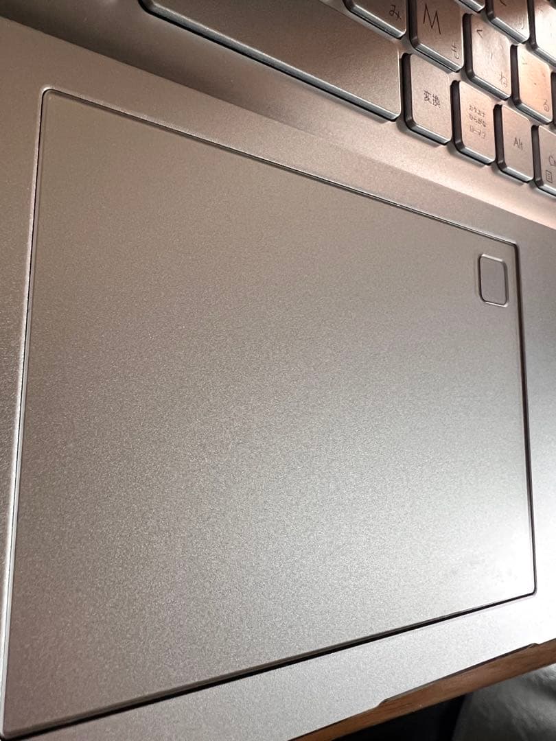 ASUS VivoBook S15 S533E ノートPC 本体　ホワイト
