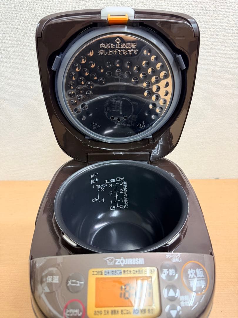 象印 ZOJIRUSHI NP-GK05 IH炊飯器 3合炊き 2022年製
