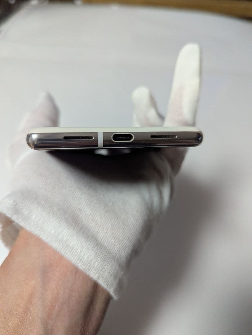 Google Pixel 6 Pro 本体 SIMフリー 右側上部に液漏れ有り