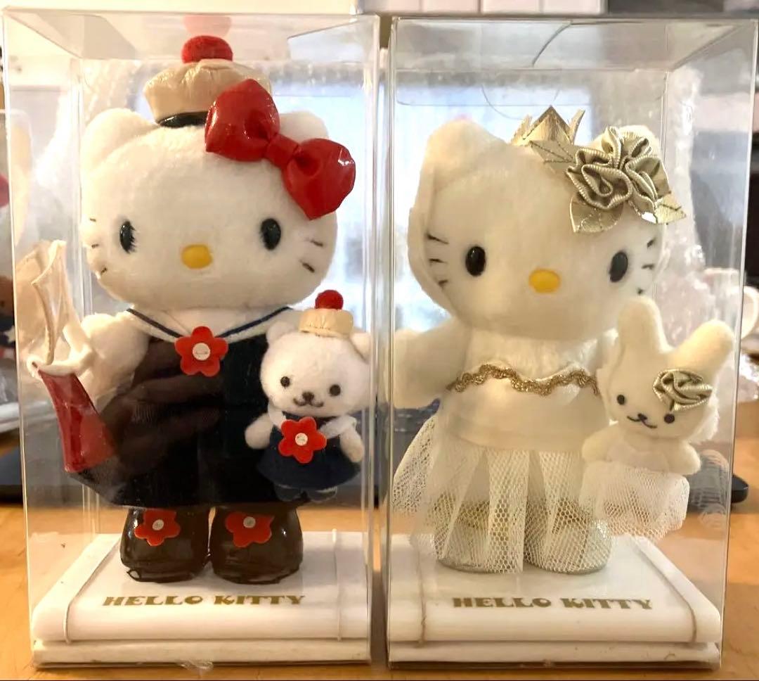 非売品　ハローキティ マンスリードール　２体セット③ ぬいぐるみ　レア
