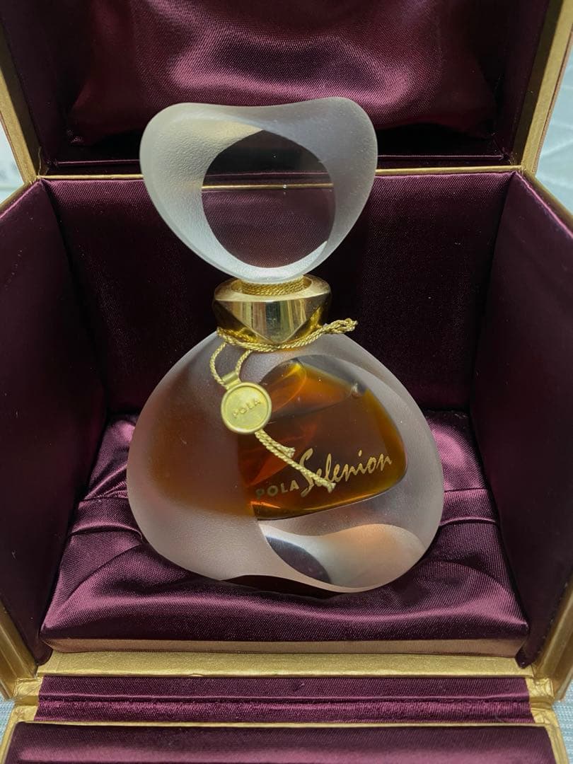 美品　廃盤　POLA セレニオン　パルファム　30ml フレグランス