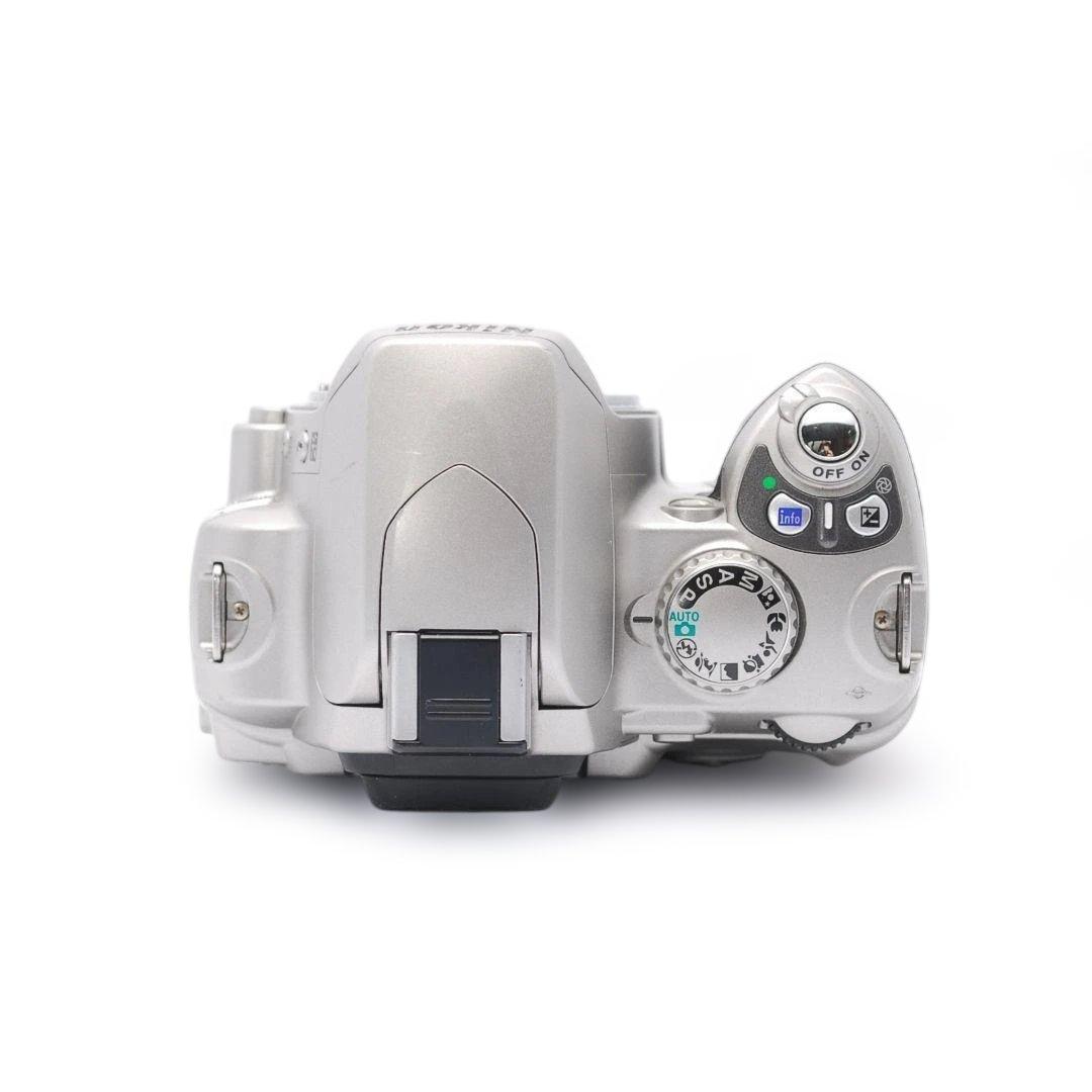 ❤即購入1000円OFF❤ ニコン D40 銀色ボディ 18-55mm 一眼レフ