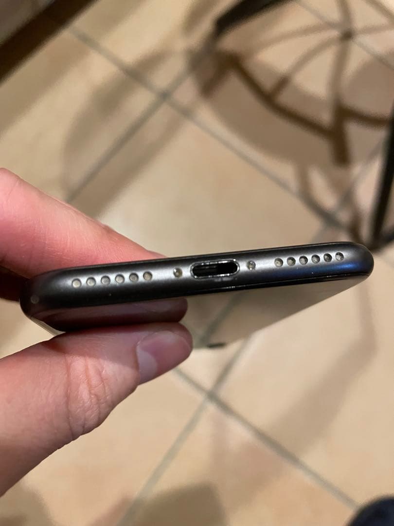 iPhone8 64G ブラック