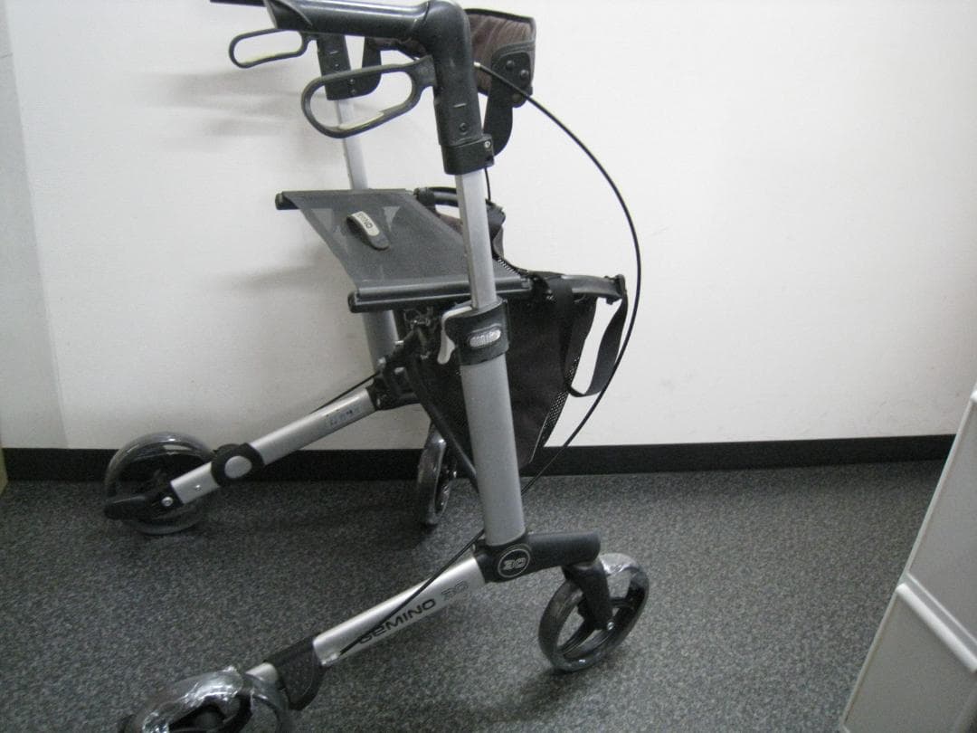 ハンディウォークＬ　GEMINO 30 歩行器 歩行車 パナマウントベッド