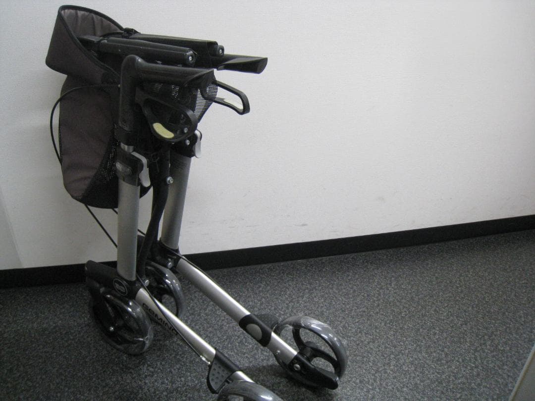 ハンディウォークＬ　GEMINO 30 歩行器 歩行車 パナマウントベッド