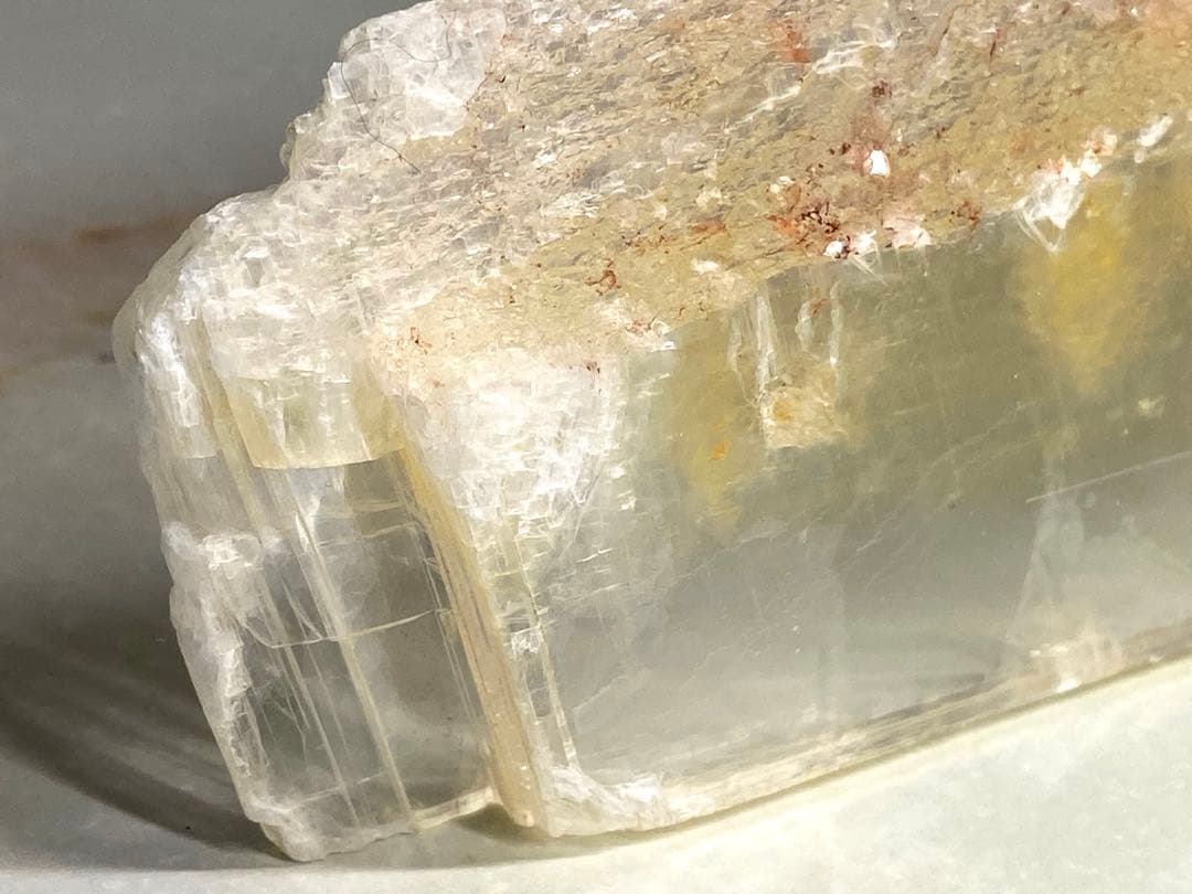 T1042-2セレナイト原石ライモナイト共生ザンビア産虹入り天然石ゴールデン