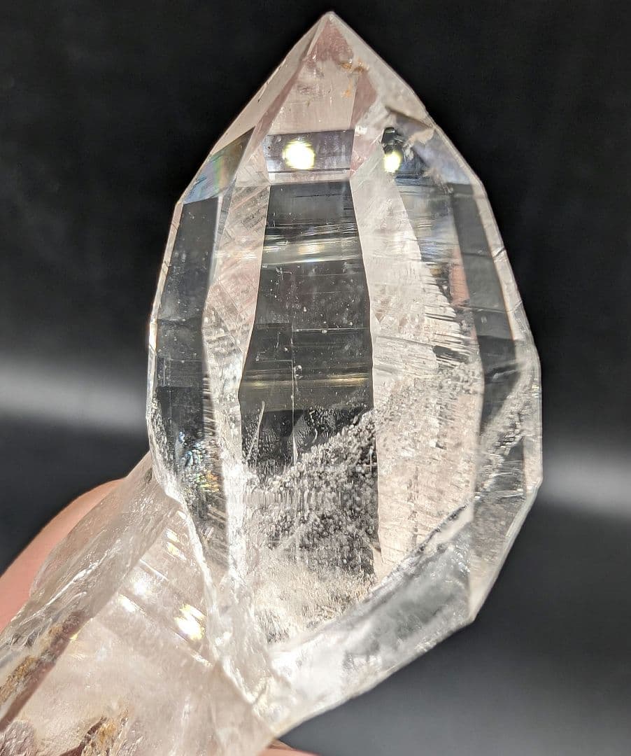 高品質　ガネッシュヒマール産　水晶　ポイント　E