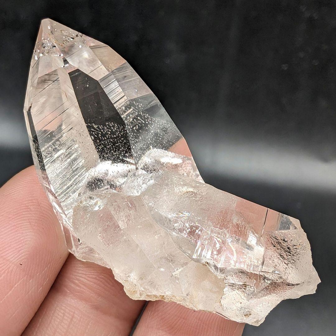 高品質　ガネッシュヒマール産　水晶　ポイント　E