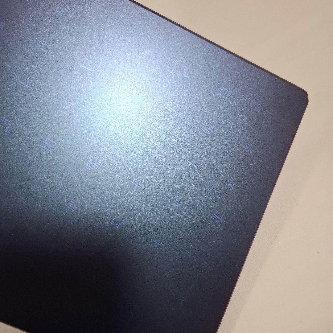 ASUS E210MA　ピーコックブルー