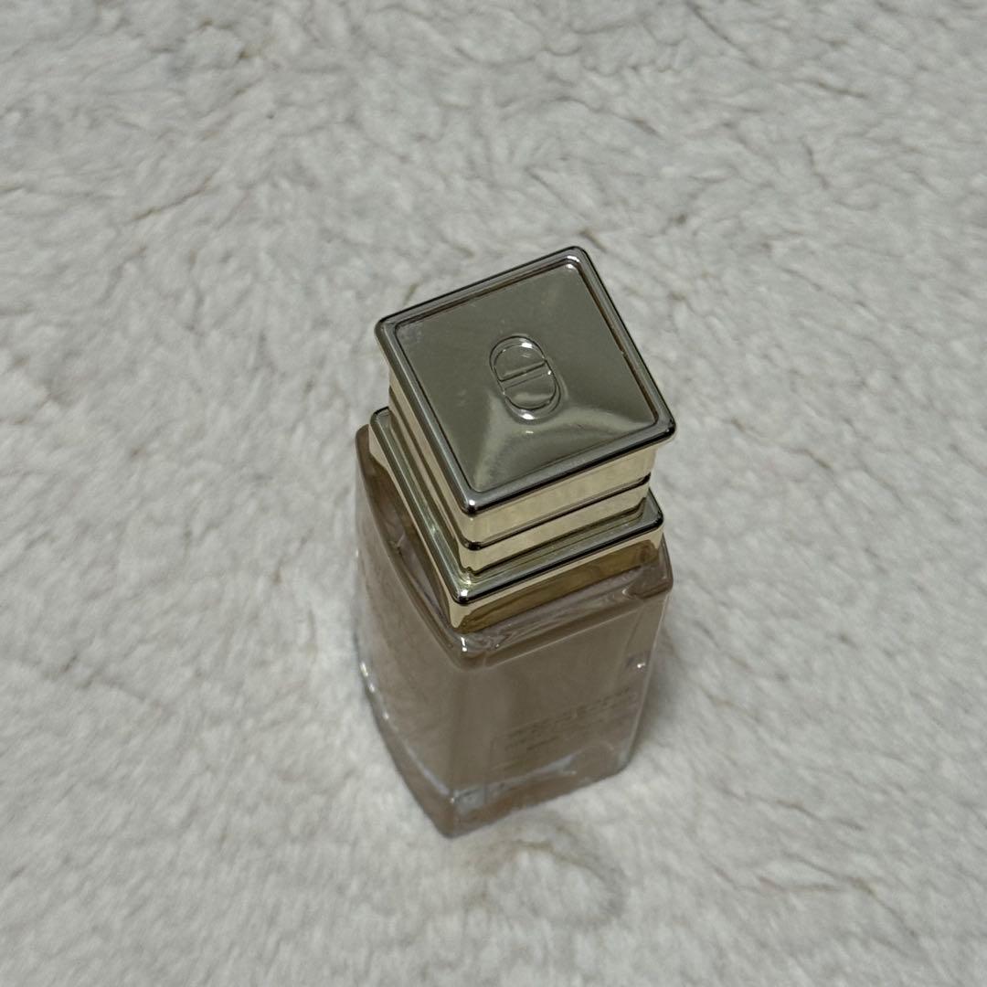 Dior プレステージ　ル　フルイド　タン　ドゥ　ローズ　0N 30ml