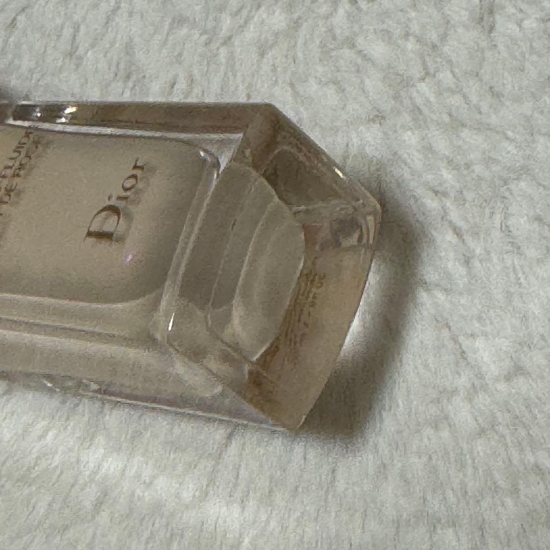 Dior プレステージ　ル　フルイド　タン　ドゥ　ローズ　0N 30ml