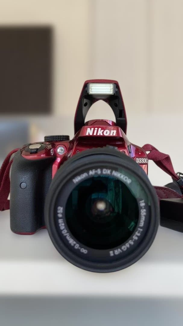 【美品】Nikon D3300 18-55 VR II レンスキット（レッド）