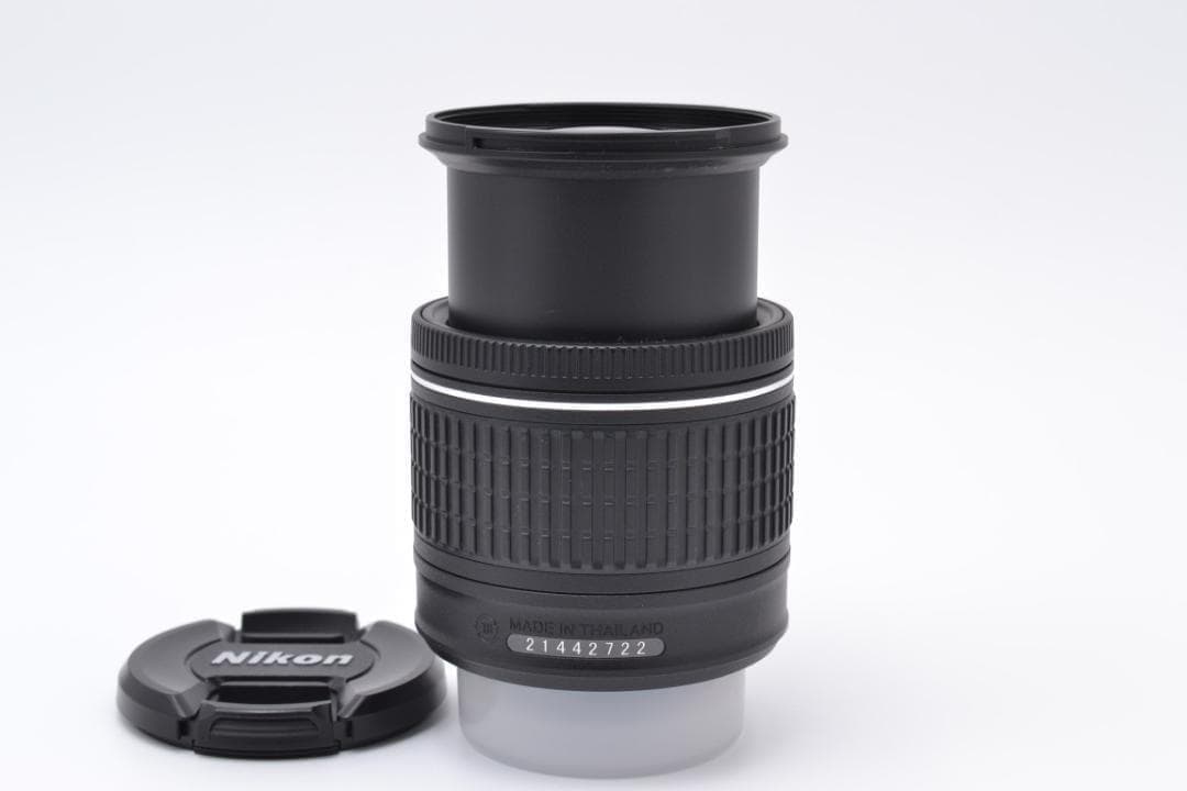 ■ ほぼ新品 S数極少■ ニコン　Nikon D3400 RED レンズキット