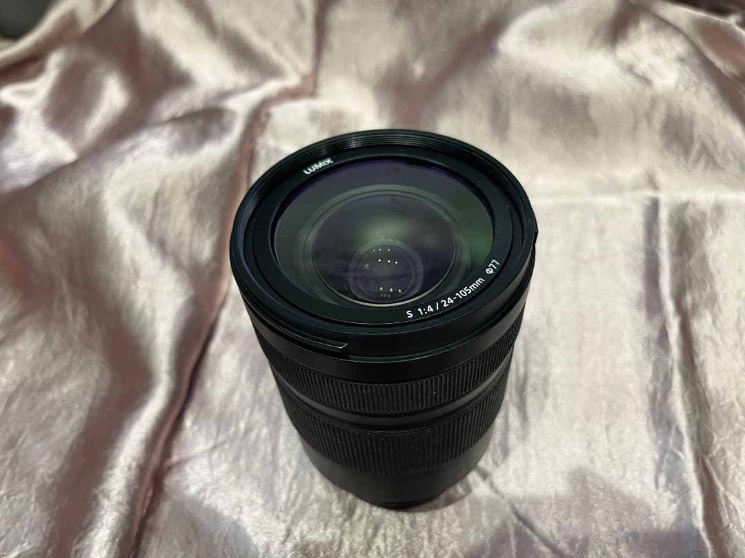 Lumix 24-105mm F4.0 ズームレンズ