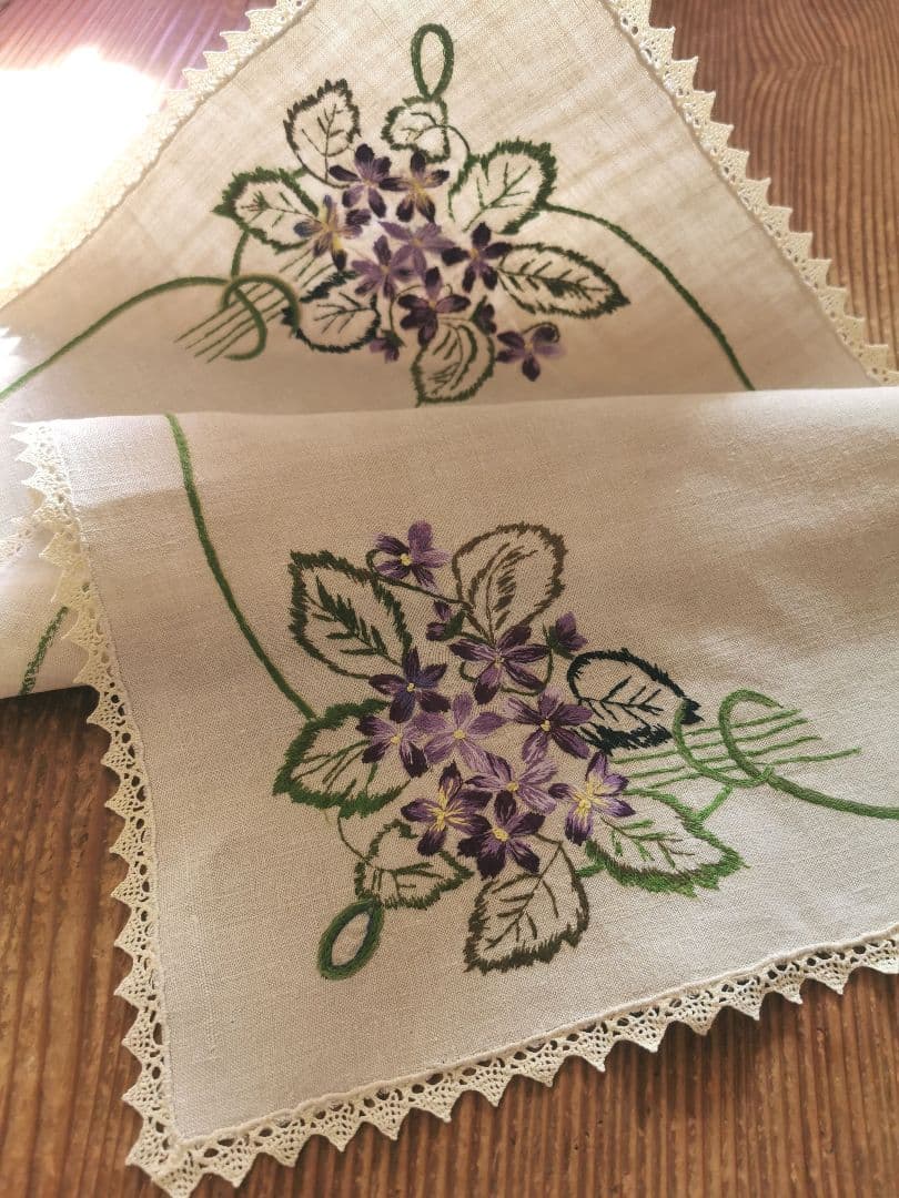 アンティーク フランス ヴィオラ 紫菫の花束 手刺繍 天然リネンクロスランナー