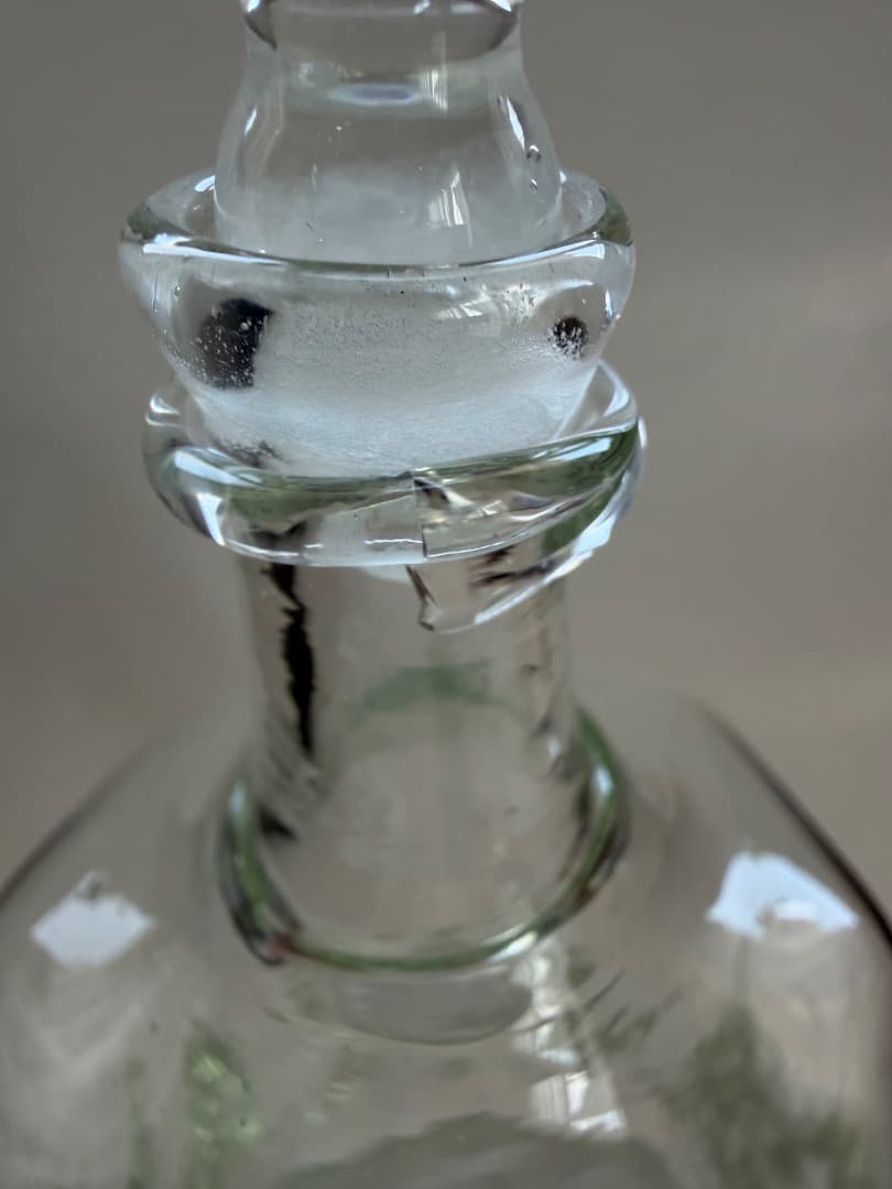 小谷眞三　倉敷ガラス　八角瓶　白