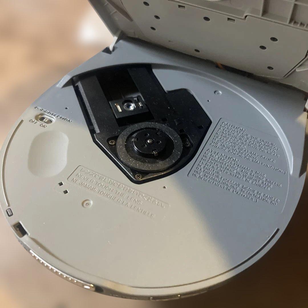 SONY D-E777 CDウォークマン ポータブルCDプレーヤー　ジャンク品
