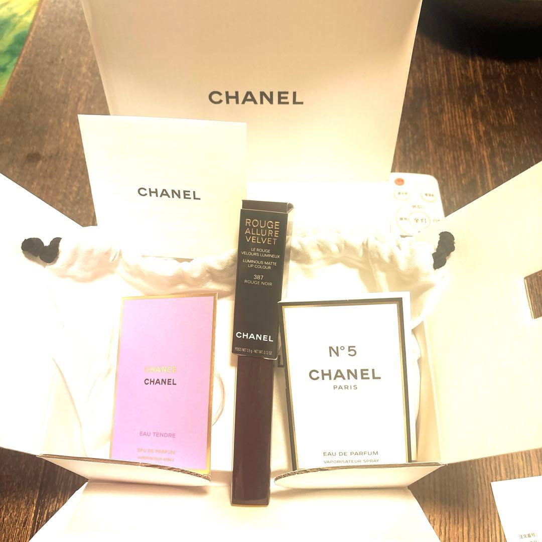 限定品　CHANEL リップ
