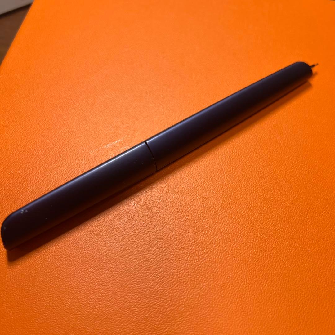 エルメス　ノーチラス　万年筆と革ケース