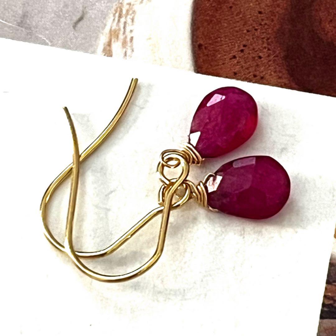 1点作品☺︎ 天然（無加工）ルビーピアス　イヤリングに変更可能☺︎