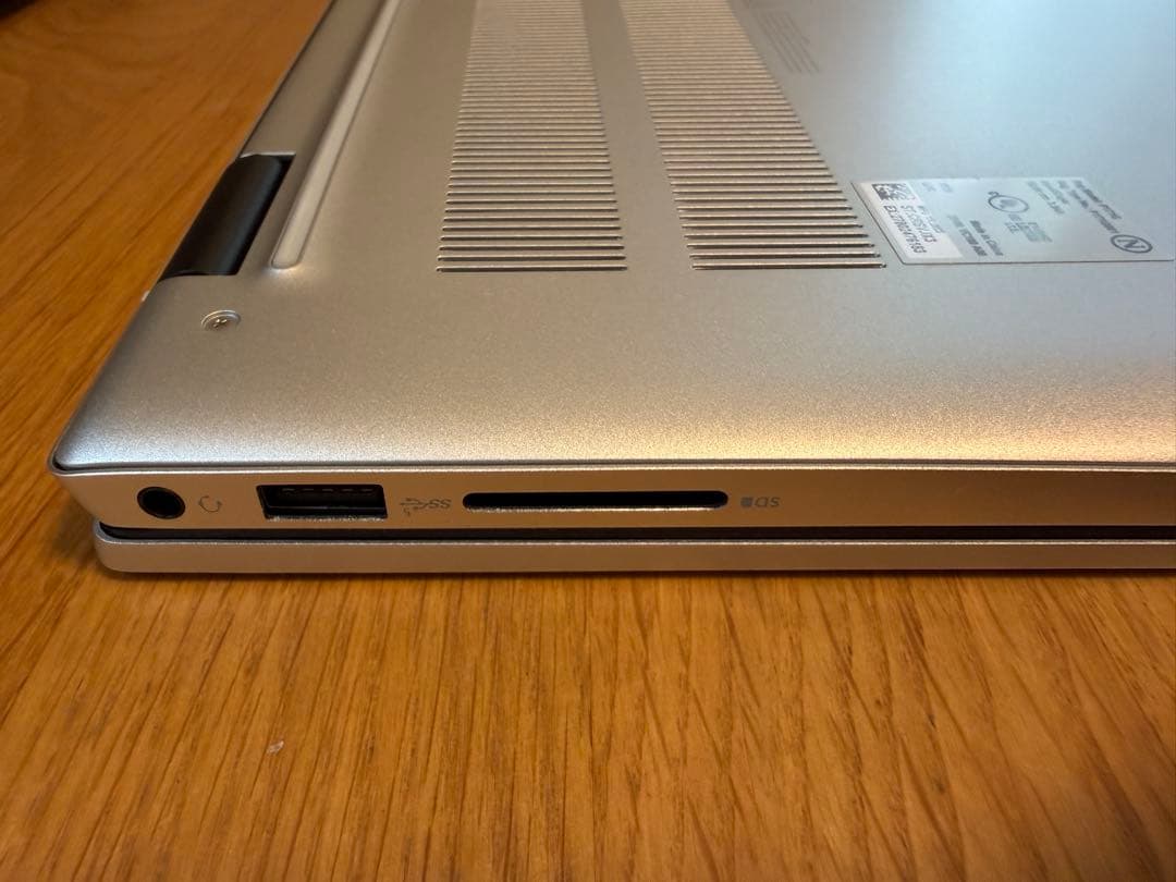 DELL Inspiron 14 シルバー