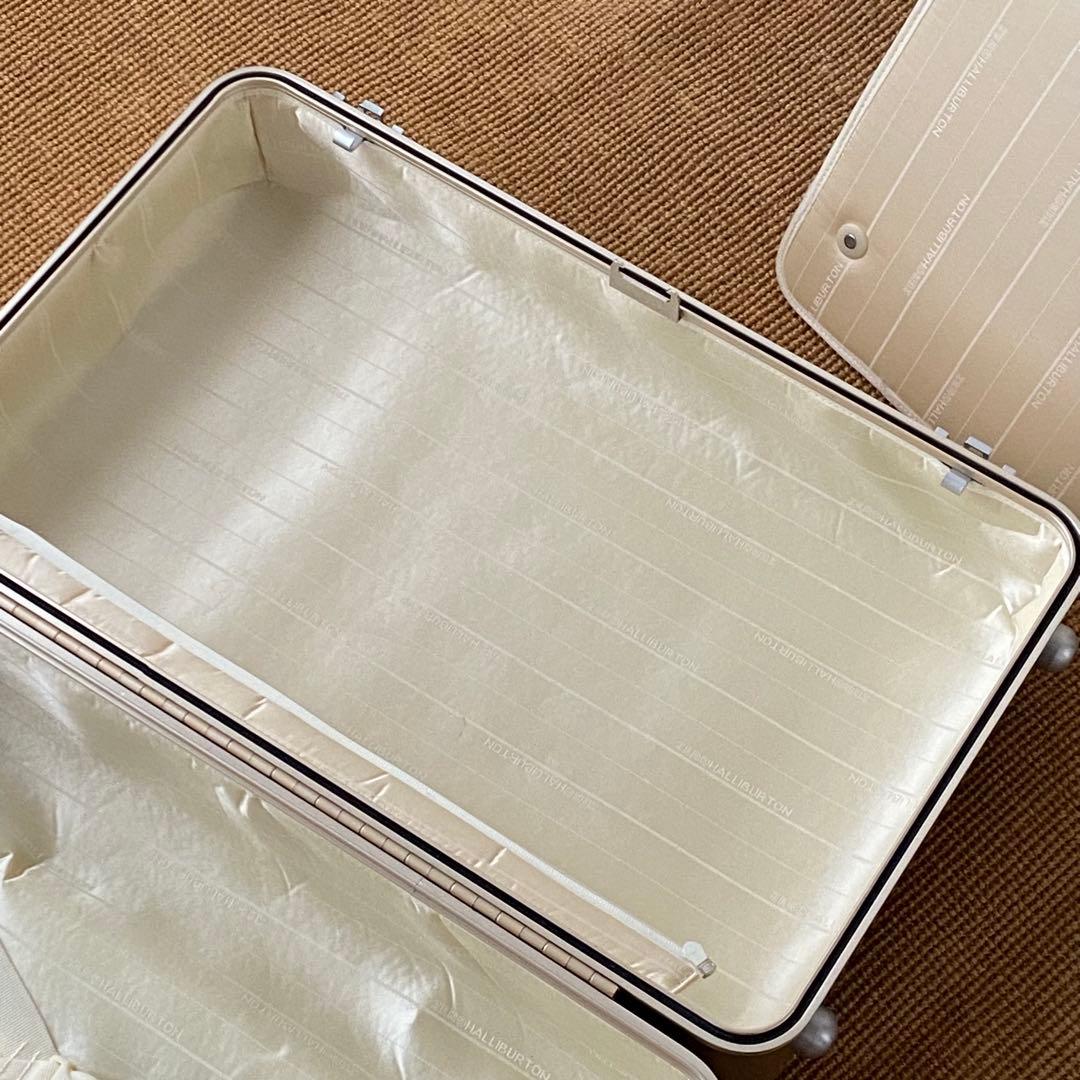 旅行かばん・小分けバッグ ZERO HALLIBURTON / Carry-On Travel Case