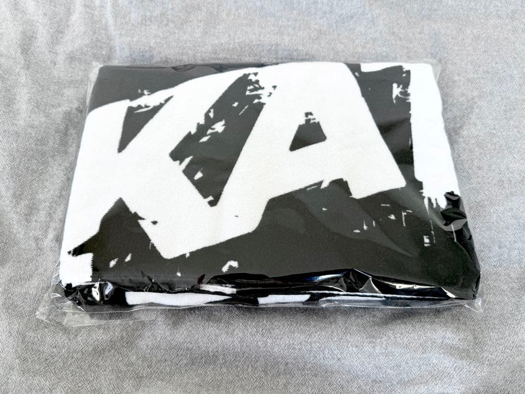 新品未開封品　Break the KAT-TUN バスタオル