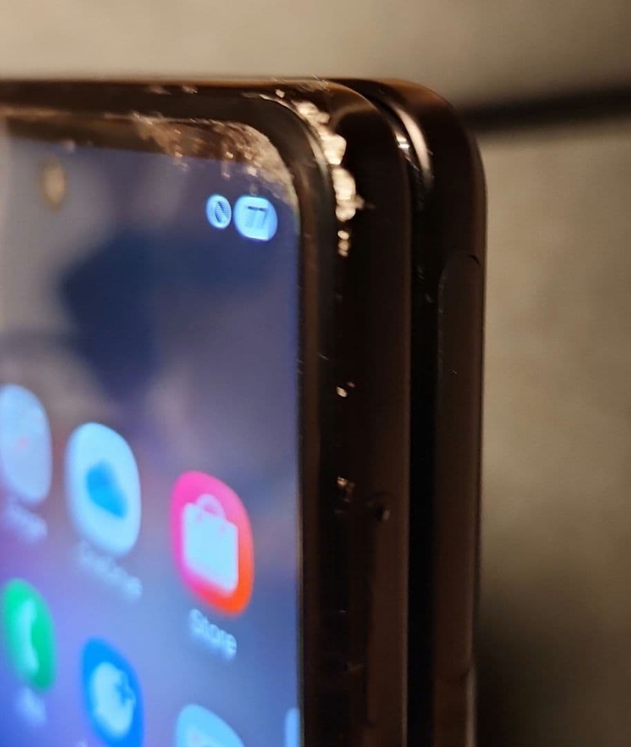 Galaxy Z Fold 3 5G 国内版 au(SCG11)ケース付き