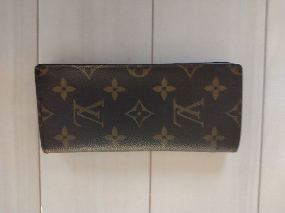 ルイヴィトン　LOUIS VUITTON　モノグラム　メガネケース