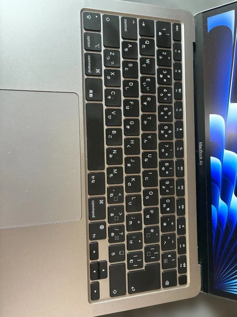 【極美品】MacBook Air M1 バッテリー100%/充放電32回