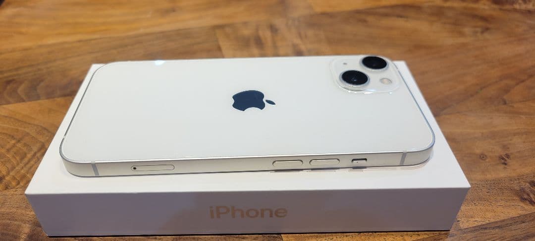 Apple iPhone 13 128GB ホワイト 本体 充電ケーブル付き