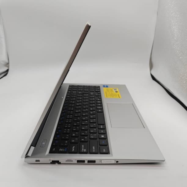 32GB SSD512GB 第11世代i7 バッテリ◎ フルHD 15 オフィス