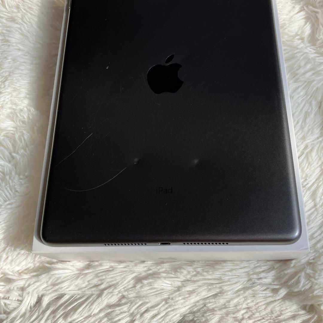【完動品】iPad 第9世代 64GB 【すぐ発送】【付属品】