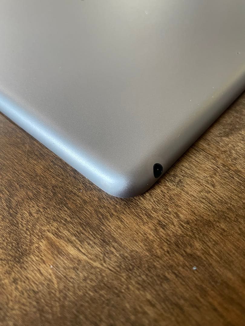 iPad 第5世代 Wi-Fi A1822 32GB スペースグレイ