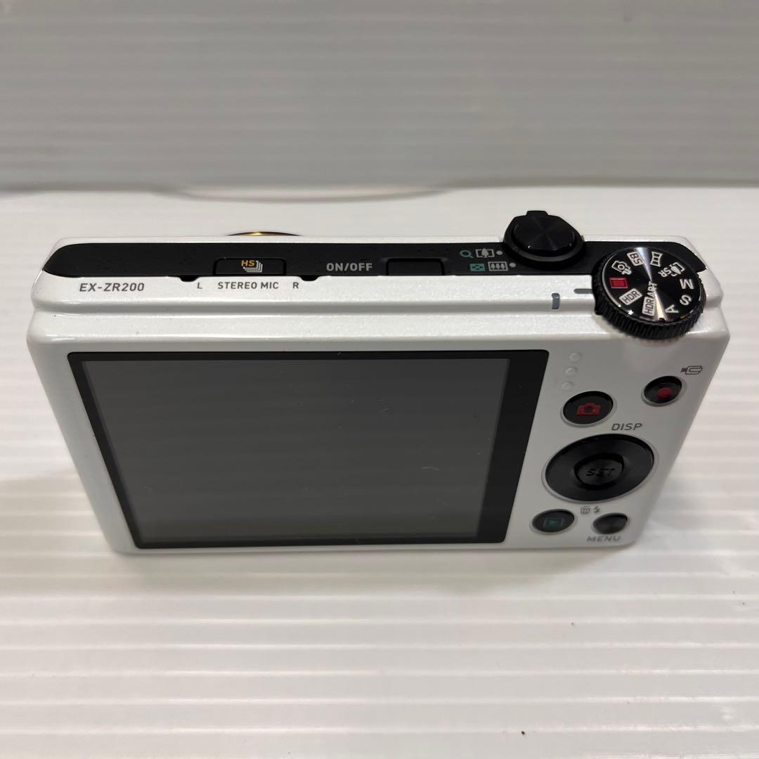未使用 CASIO カシオ EX-ZR200 EXILIM HS ホワイト