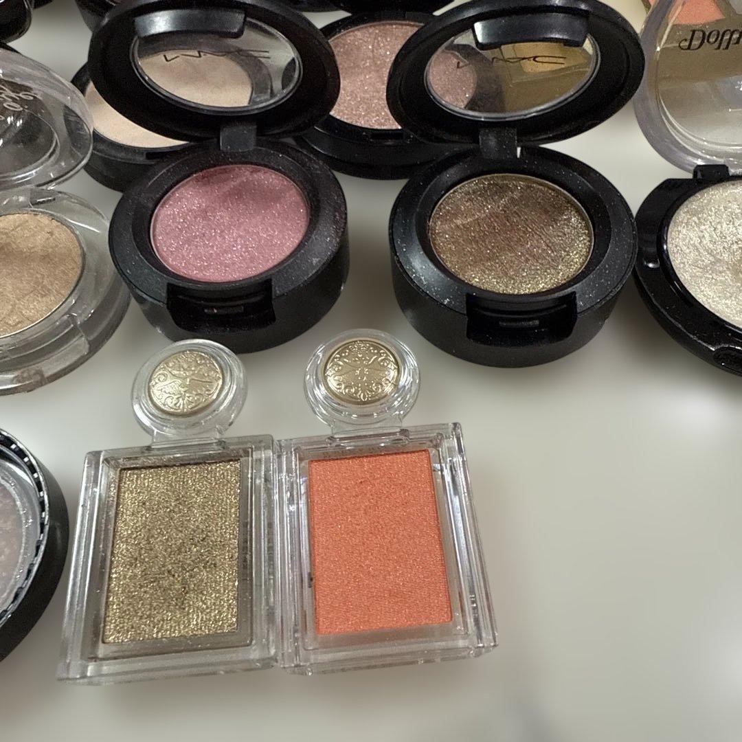 アイシャドウ DIORクリスマス限定品、CHANEL、アディクション、MAC他