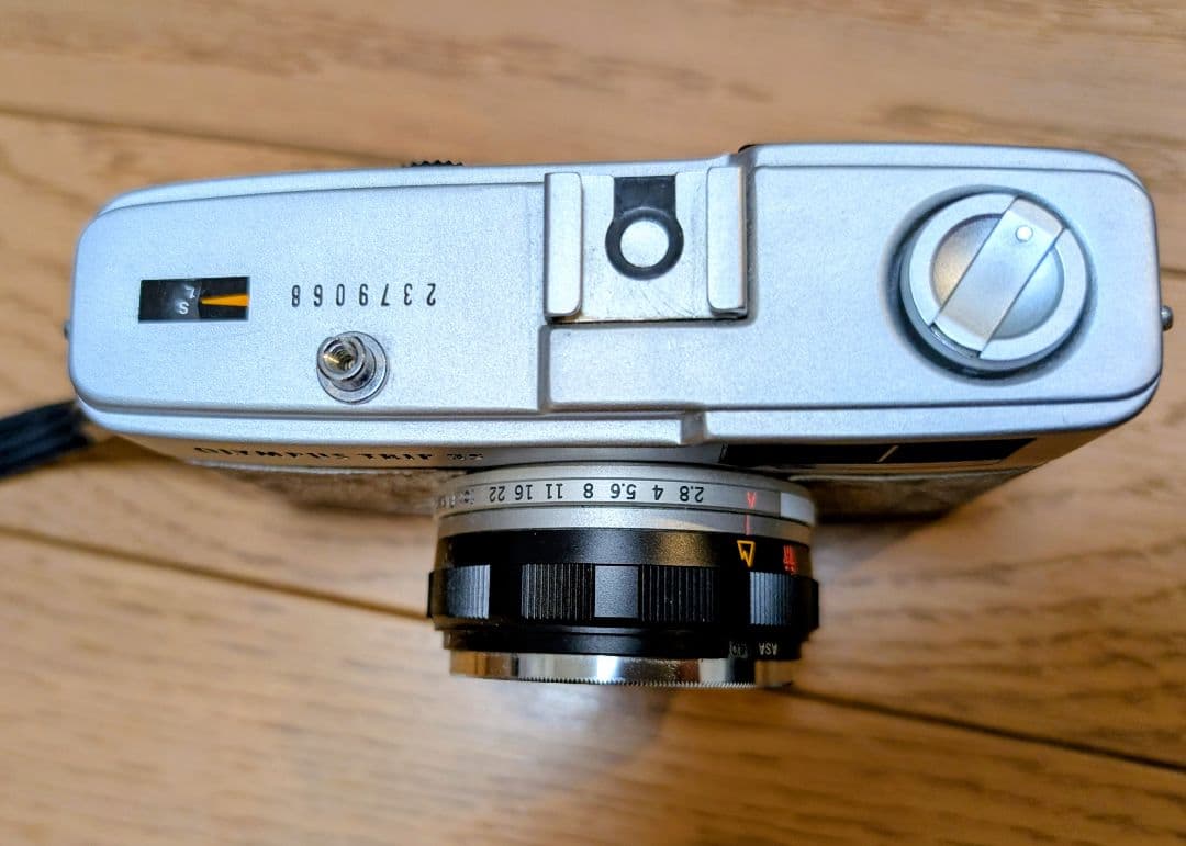 OLYMPUS TRIP35 動作確認済み 赤ベロOK　レンズキャップ付