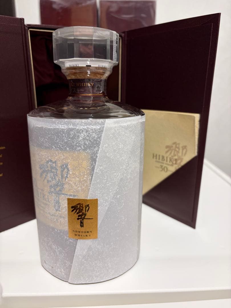 HIBIKI 30年 ウイスキー ギフトボックス入り