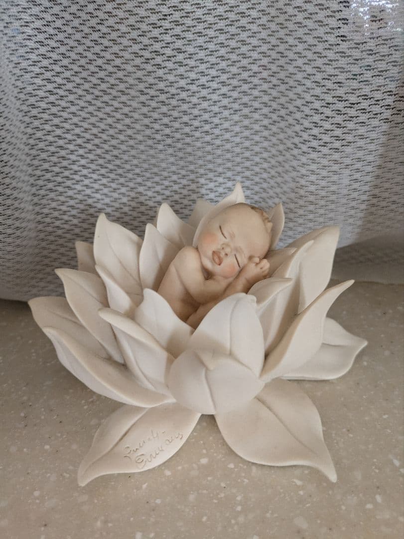 Giuseppe Almani Florence 蓮の花 赤ちゃん オブジェ
