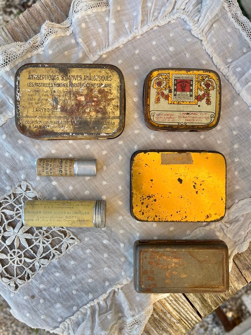 ◆フランスアンティーク6点｜100年前ティン缶ブリキアルミサビ小さいピルケース薬