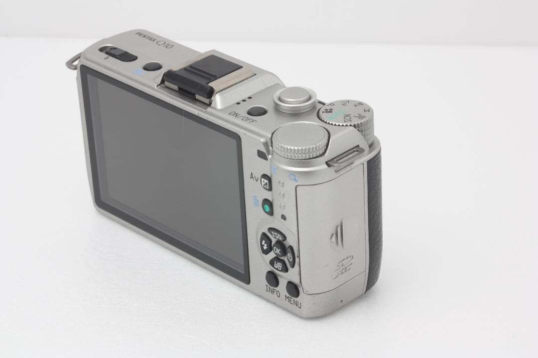 【良品】PENTAX Q10 ボディ シルバー 完動品 付属品多数 #356a