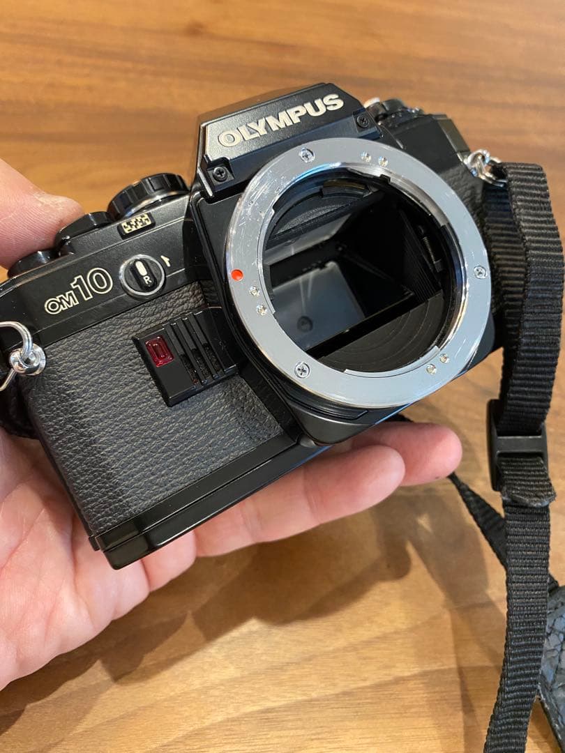 OLYMPUS OM-10 フィルムカメラ黒　35-105 マクロズーム　動作品