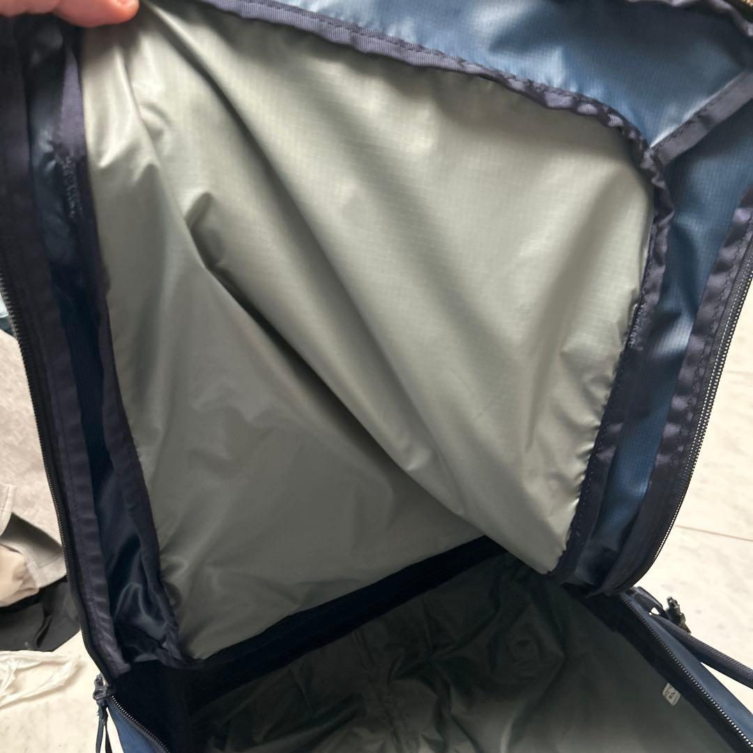 一度使用のみ　mont-bell ウィリーバッグ 40L ネイビー　説明書付